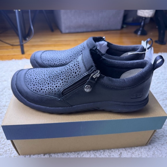 JBU Shoes - Women’s Size 7 JBU Slip-On Shoes with Memory Foam